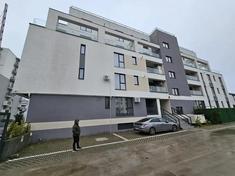 Apartament cu 3 camere decomandat în Theodor Pallady