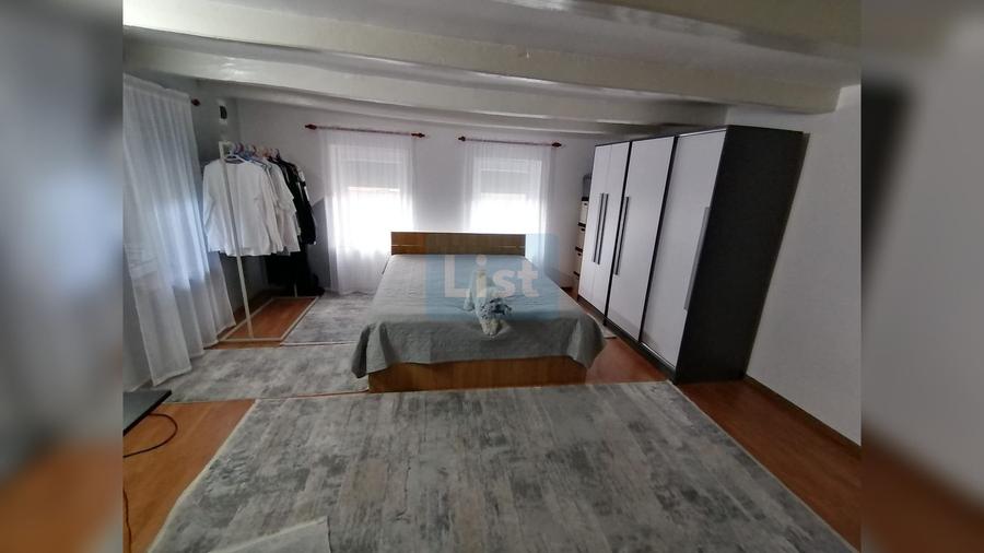 Casă cu 2 camere cu Teren 389 Mp în Central