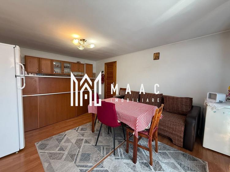 Apartament cu 3 camere semidecomandat, mobilat în Central