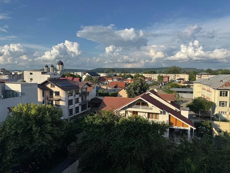 Apartament cu 3 camere decomandat în Ultracentral