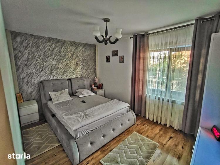 Casă cu 5 camere cu Teren 600 Mp în Ciolpani