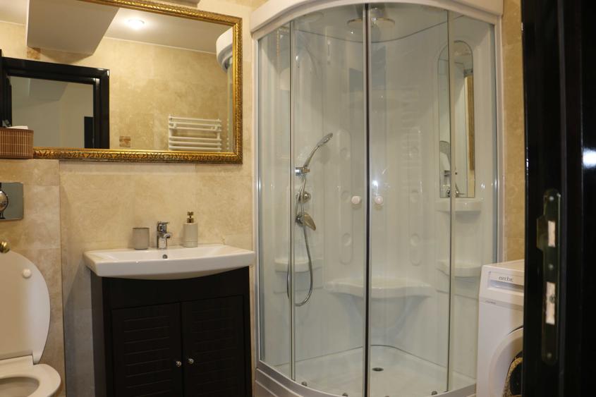Apartament cu 3 camere decomandat, mobilat în Copou