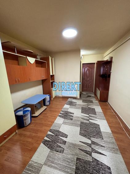 Garsonieră semidecomandată în Independenței