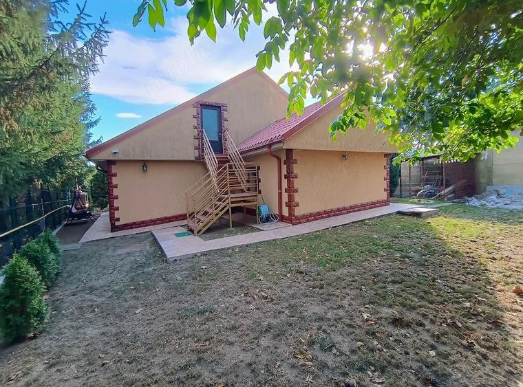 Casă cu 4 camere cu Teren 600 Mp în Păcurari