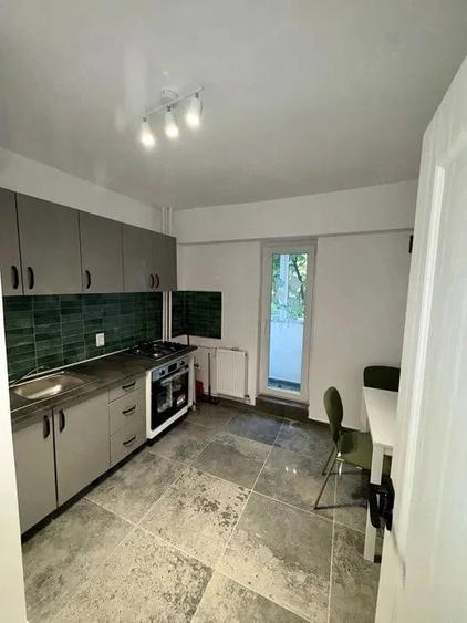 Garsonieră decomandată în Muncii