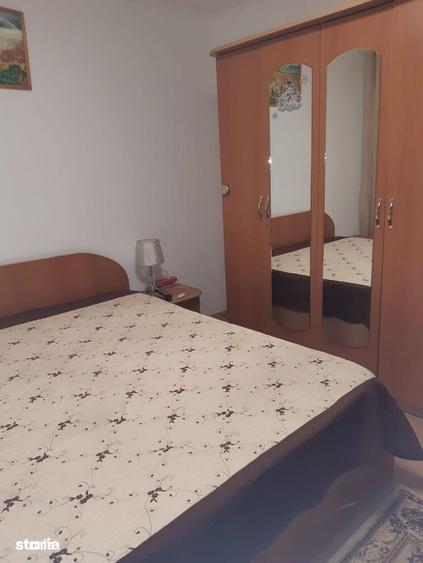 Apartament cu 2 camere semidecomandat în Berceni