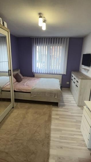 Casă individuală cu 5 camere cu Canalizare în Coșteiu