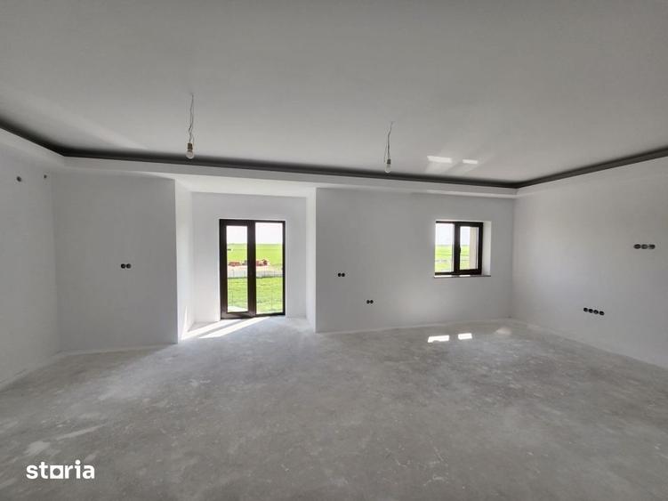 Casă cu Teren 2072 Mp în Cernica