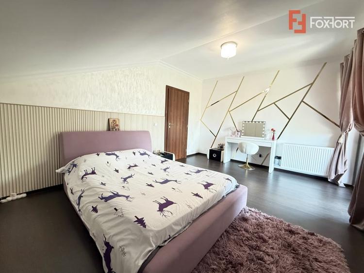 Casă individuală cu 5 camere cu Piscina în Giroc