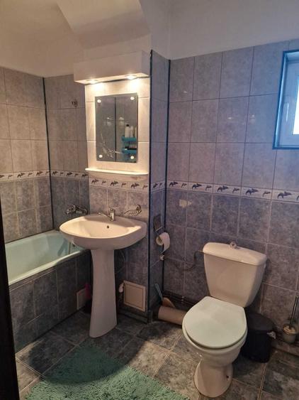 Apartament cu 4 camere decomandat în Central