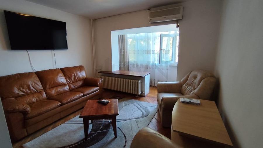 Apartament cu 4 camere decomandat, mobilat în Unirii