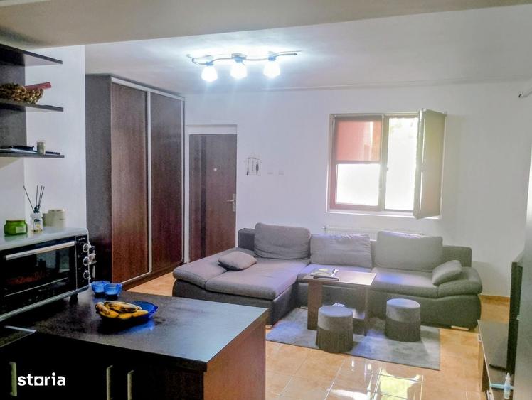 Apartament cu 3 camere în Telegrafului