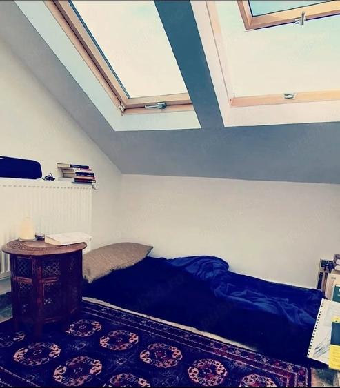 Apartament cu 5 camere semidecomandat în Central