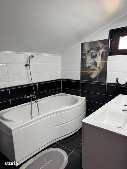 Casă cu 4 camere cu Teren 242 Mp în Central