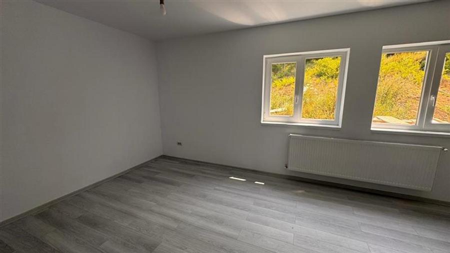 Casă individuală cu 4 camere cu Teren 600 Mp în Valea Lupului