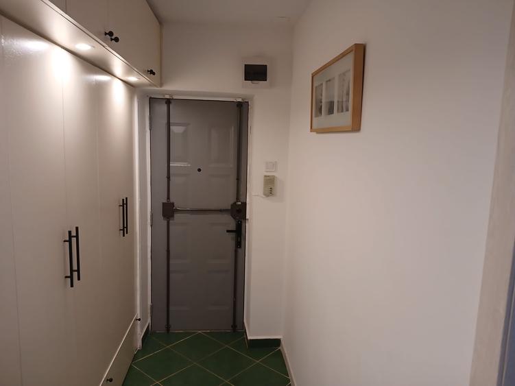 Apartament cu 3 camere decomandat, mobilat în Unirii