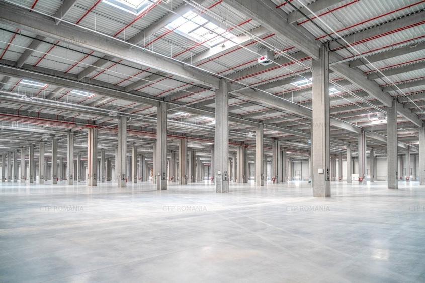 Spațiu industrial, de 8,000 mp, în Est