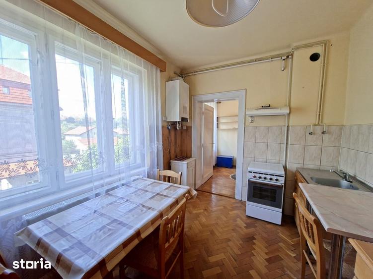 Apartament cu 4 camere în Central