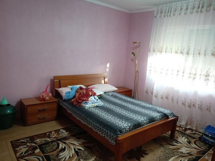 Casă cu 4 camere în Răbăgani
