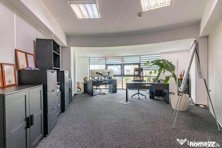 Spațiu comercial, de 240 mp, în Mihai Bravu