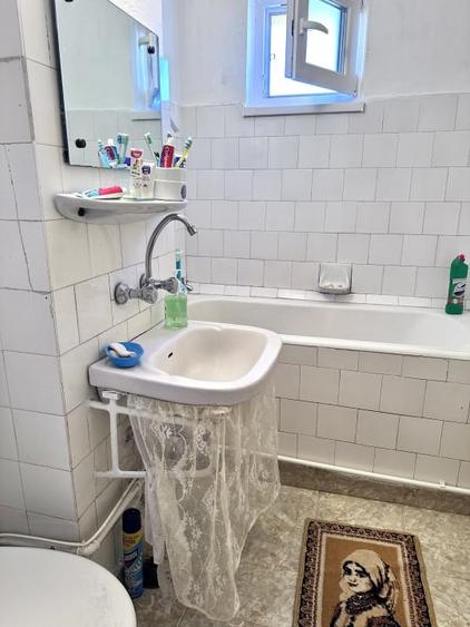 Apartament cu 2 camere semidecomandat, mobilat în Cetate
