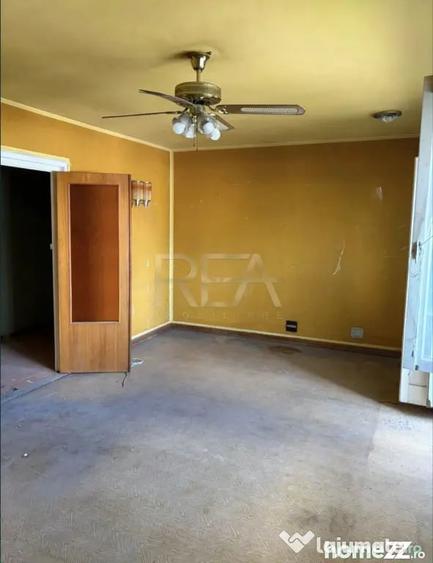 Apartament cu 4 camere decomandat în Lujerului