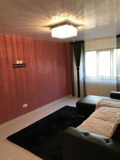 Apartament cu 2 camere decomandat în Micro 17