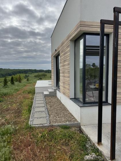 Casă cu 4 camere în Săldăbagiu de Munte
