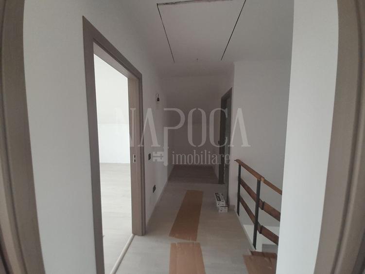 Casă individuală cu 5 camere cu Canalizare în Oncea