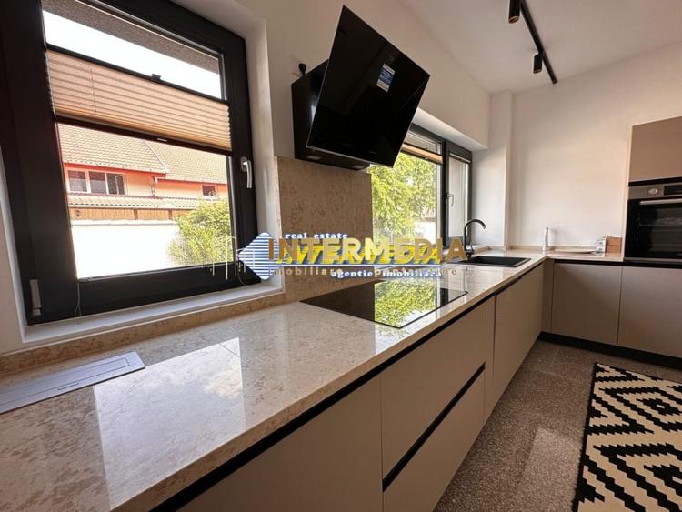 Duplex cu 4 camere cu Canalizare în Ultracentral