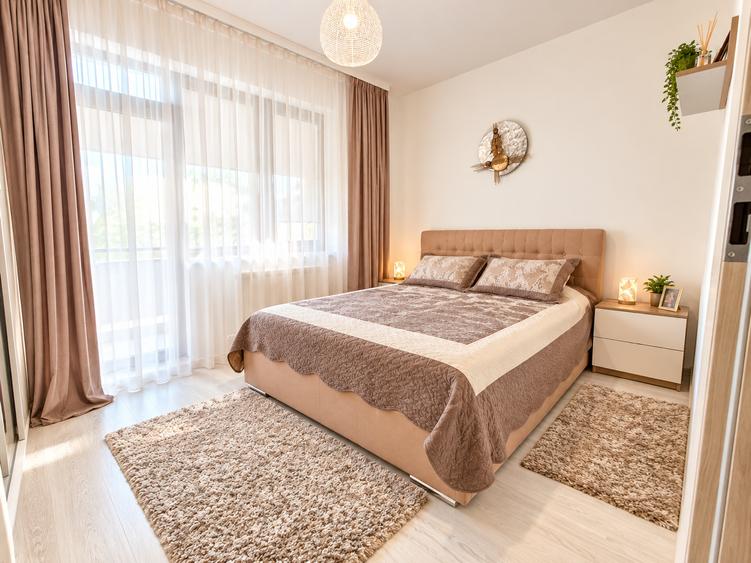 Apartament cu 3 camere decomandat în Berceni