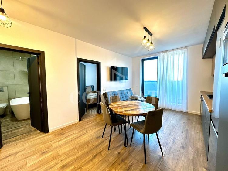 Apartament cu 3 camere semidecomandat, mobilat în Someșeni