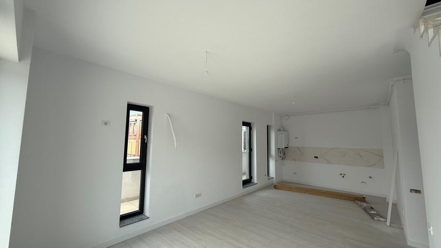 Apartament cu 3 camere decomandat în Nerva Traian