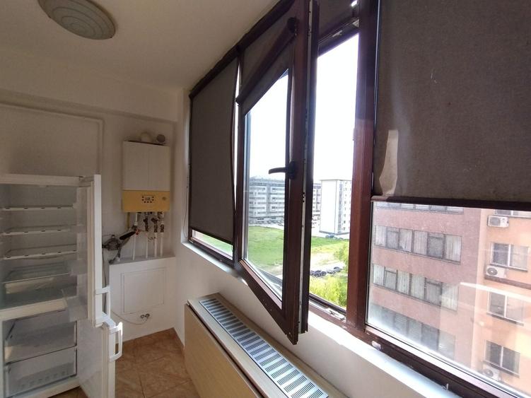 Apartament cu 2 camere decomandat în Roșu