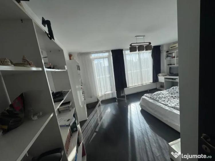 Apartament cu 3 camere decomandat, mobilat în Tomis Nord