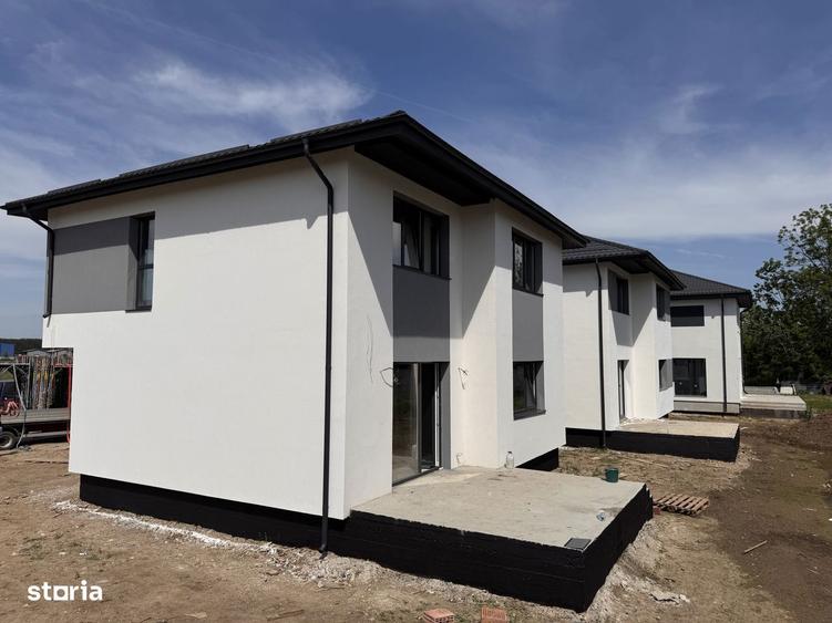 Casă cu 4 camere cu Teren 356 Mp în Central