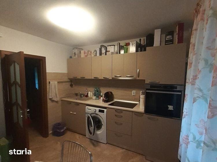 Apartament cu 2 camere decomandat în Tei