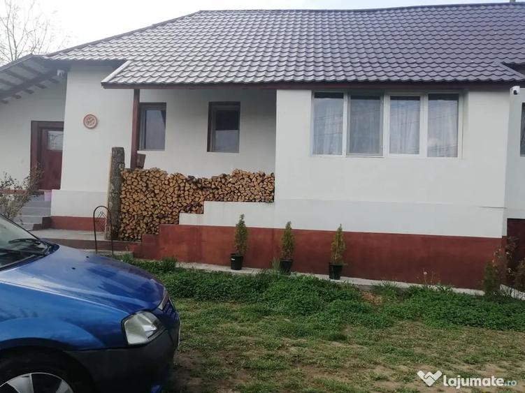 Casă cu 3 camere în Sânmihaiu Almașului