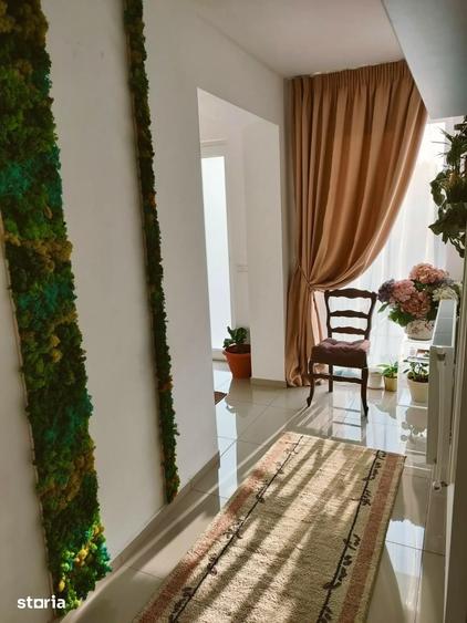 Casă cu 7 camere cu Teren 476 Mp în Corbeanca