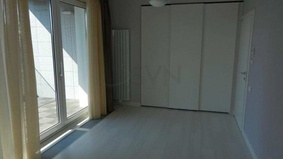 Apartament cu 4 camere decomandat, mobilat în Aviatorilor