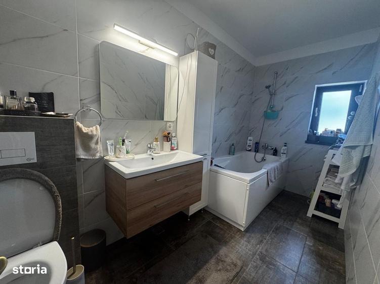 Casă cu 3 camere în Central
