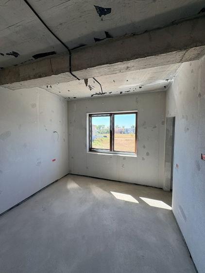 Duplex cu 5 camere cu Canalizare în Chișoda