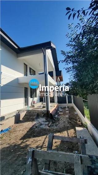 Casă individuală cu 4 camere cu Teren 500 Mp în Copou