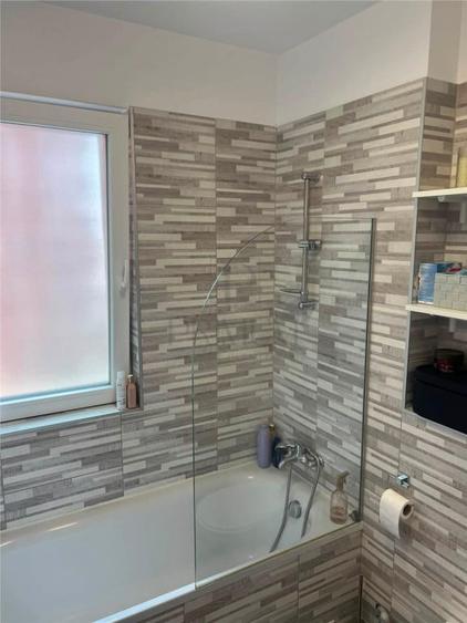 Apartament cu 3 camere decomandat în Aradului