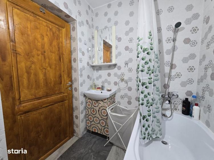 Casă cu 4 camere în Bughea de Sus