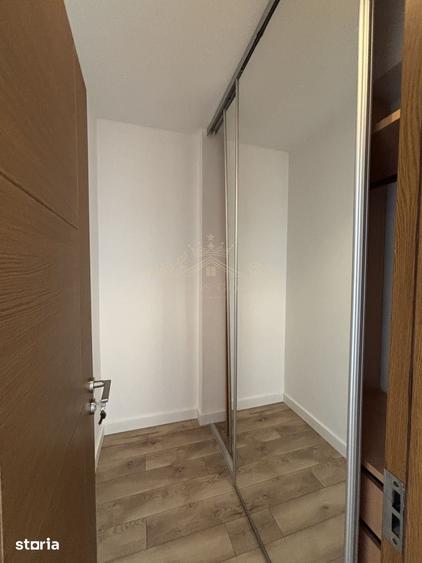 Apartament cu 6 camere decomandat în Bună Ziua