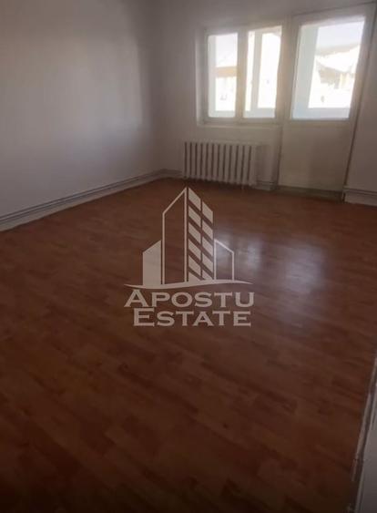 Apartament cu 3 camere decomandat în Dorobanților