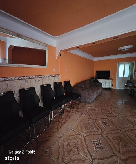 Casă cu 2 camere semidecomandat cu Teren 250 Mp în Cantemir
