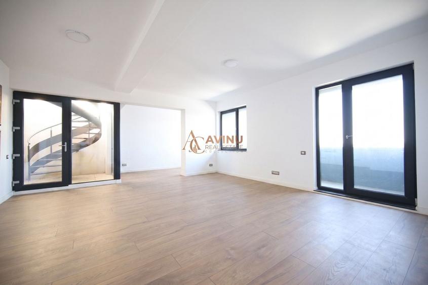 Apartament cu 4 camere în Sud-Vest
