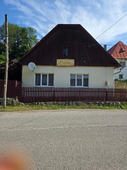 Casă individuală cu 5 camere cu Garaj în Scărișoara